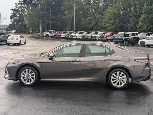 Used 2024 Toyota Camry LE FWD image 4