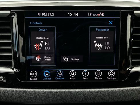 Used 2020 Chrysler Pacifica Touring-L Plus w/ S Appearance Package image 34