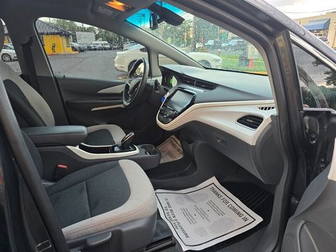 Used 2018 Chevrolet Bolt LT FWD image 9