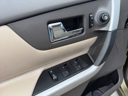 Used 2013 Ford Edge Limited FWD image 10