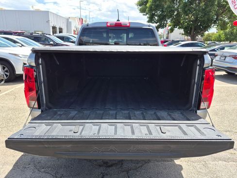 Used 2024 Chevrolet Colorado Trail Boss w/ Technology Package AWD/4WD image 31