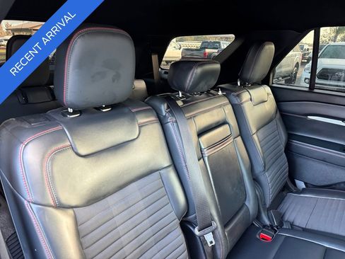 Certified 2025 Ford Explorer ST-Line w/ Premium Package image 20