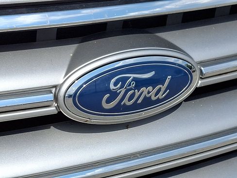 Used 2017 Ford Escape Titanium AWD/4WD image 14