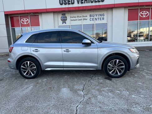 Used 2023 Audi Q5 2.0T Premium w/ Convenience Package image 7
