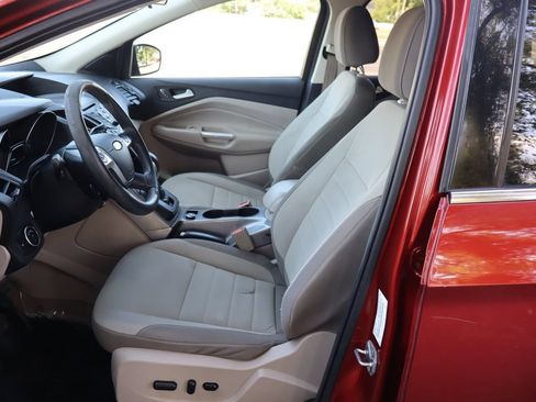 Used 2016 Ford Escape SE FWD image 19