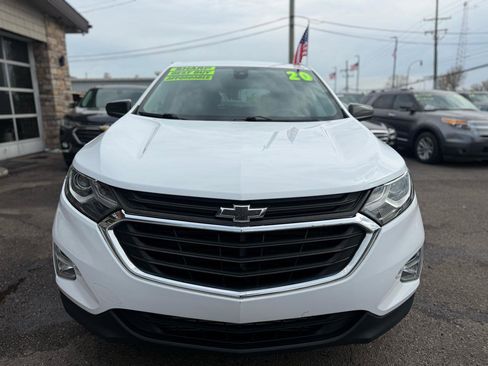 Used 2020 Chevrolet Equinox LT w/ Driver Convenience Package image 4