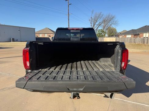 Used 2023 GMC Sierra 2500 Denali w/ Denali Black Diamond Edition AWD/4WD image 6