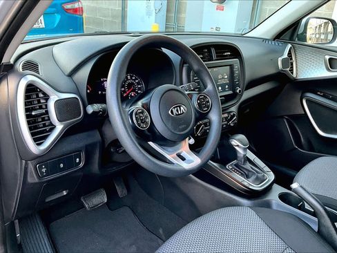 Used 2020 Kia Soul LX image 17