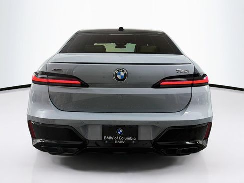 Used 2025 BMW 760i xDrive w/ Executive Package AWD/4WD image 6