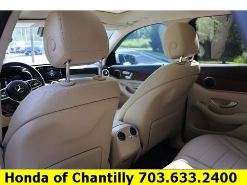 Used 2022 Mercedes-Benz GLC 300 4MATIC image 23