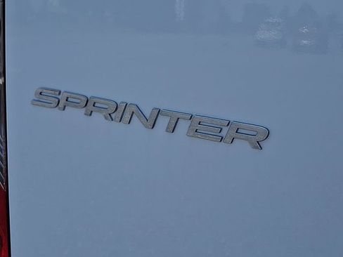 Used 2025 Mercedes-Benz Sprinter 2500 image 23