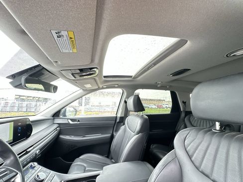 Used 2024 Hyundai Palisade Limited AWD/4WD image 19