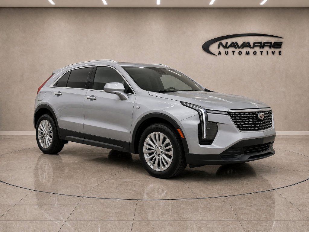 Used 2024 Cadillac XT4 Luxury w/ Cold Weather Package FWD image 9
