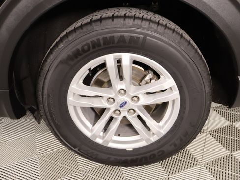 Used 2023 Ford Explorer XLT w/ Equipment Group 202A image 19