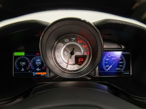 Certified 2022 Ferrari Portofino M image 15