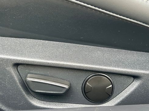 Used 2025 Ford Mustang GT Premium RWD image 23
