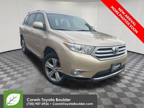 Used 2012 Toyota Highlander Limited w/ Tow Pkg AWD/4WD image 1