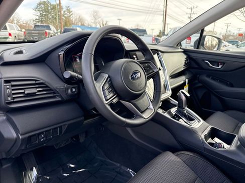 Used 2025 Subaru Outback Premium w/ Popular Package #1A image 10