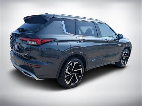 New 2025 Mitsubishi Outlander SEL image 3