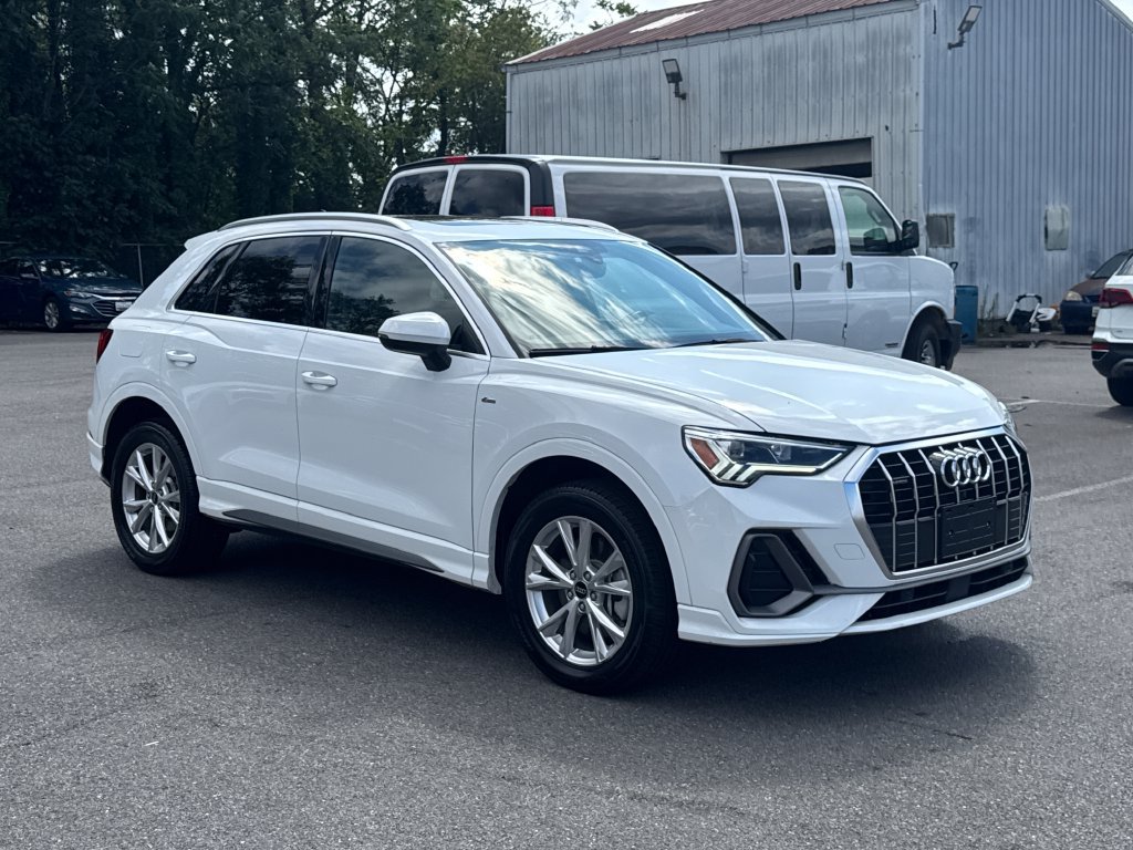 Used 2024 Audi Q3 2.0T Premium AWD/4WD image 1