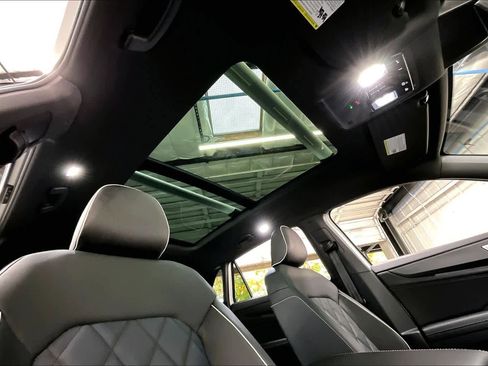 New 2026 Volkswagen Atlas Cross Sport SEL Premium R-Line image 29