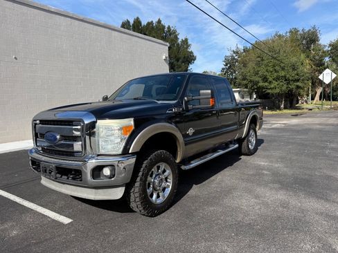 Used 2013 Ford F250 Lariat w/ Lariat Interior Pkg image 17