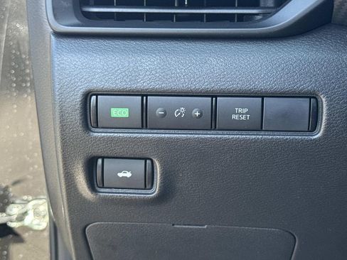 Certified 2025 Nissan Sentra S FWD image 29