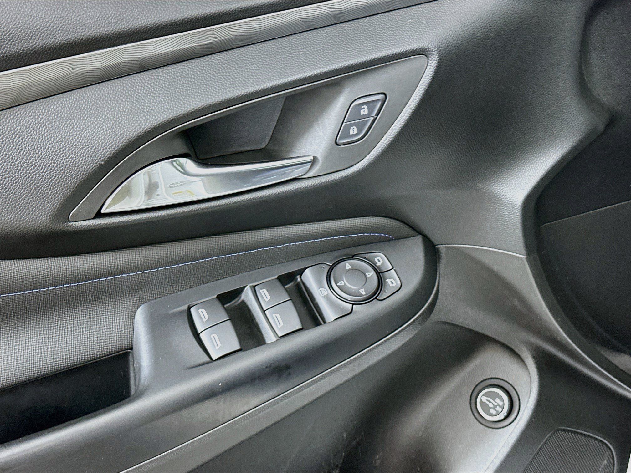 Used 2024 Buick Envista Sport Touring w/ Convenience II Package FWD image 15