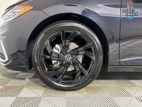 Used 2025 Volkswagen Jetta SE FWD image 28