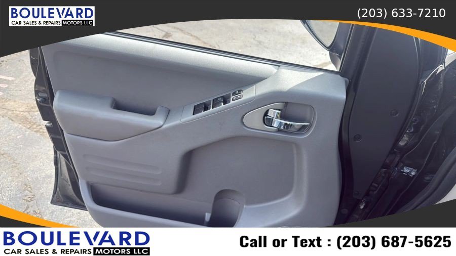 Used 2016 Nissan Frontier SV AWD/4WD image 21