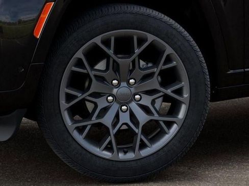 New 2026 Jeep Grand Cherokee L Summit w/ Obsidian Package image 34