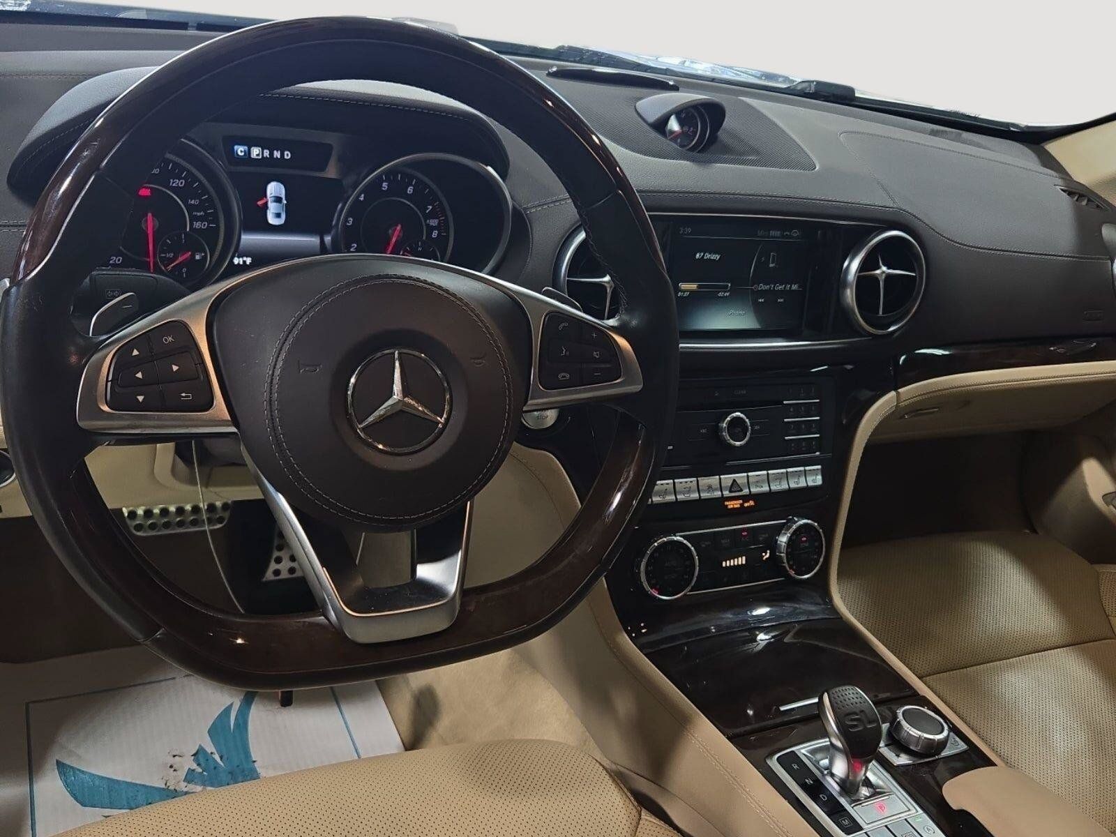 Used 2019 Mercedes-Benz SL 550 image 5
