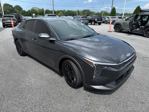 Used 2025 Kia K4 FWD image 3