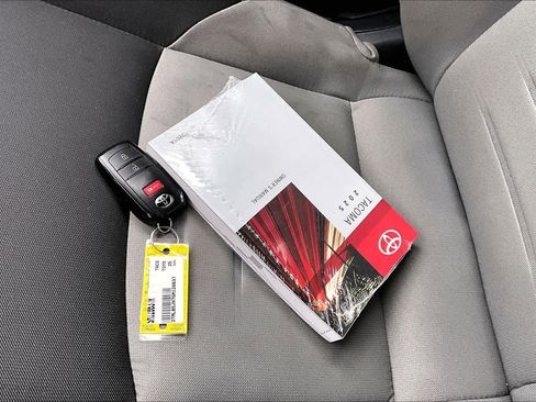 Certified 2025 Toyota Tacoma TRD Off-Road image 14