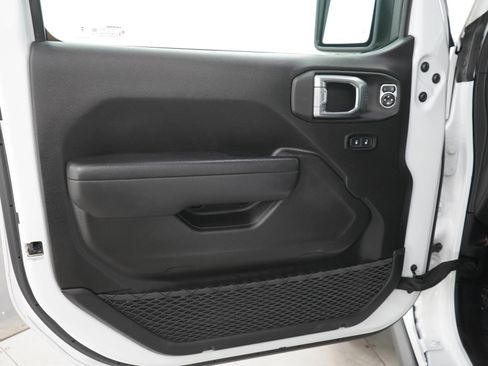 Used 2024 Jeep Gladiator Sport AWD/4WD image 21