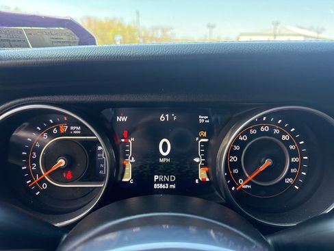 Used 2018 Jeep Wrangler Unlimited Sahara image 20