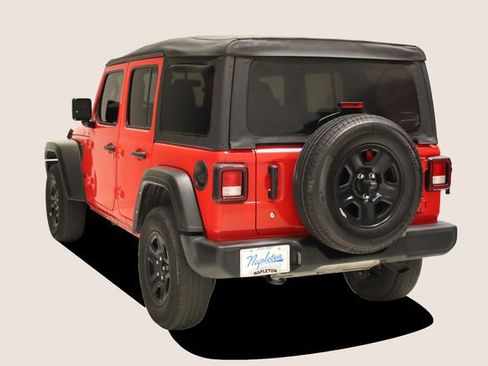 Used 2022 Jeep Wrangler Unlimited Sport image 8