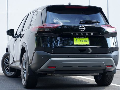 Used 2023 Nissan Rogue S FWD image 5