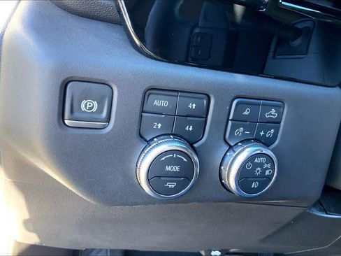 Used 2024 GMC Sierra 1500 SLT image 33