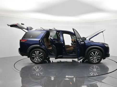Certified 2024 Nissan Pathfinder Platinum AWD/4WD image 50