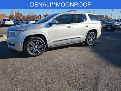 Used 2019 GMC Acadia Denali image 10