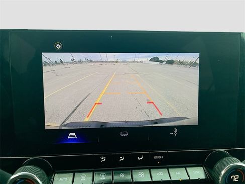 Used 2024 Chevrolet Colorado LT w/ LT Convenience Package image 13