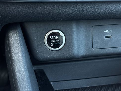 Used 2023 Nissan Rogue SV FWD image 16
