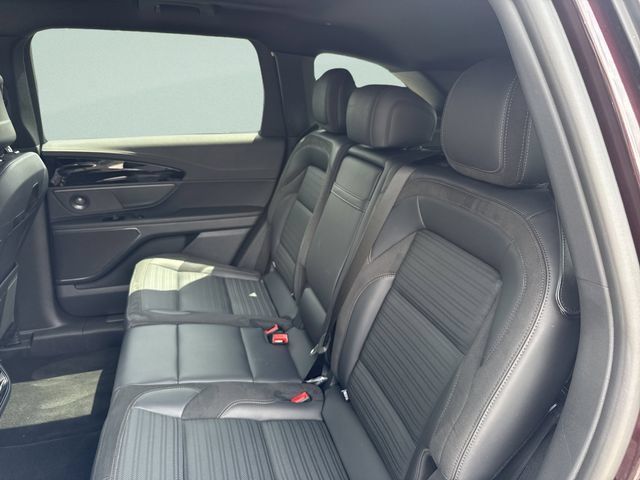Used 2024 Lincoln Nautilus Reserve w/ Equipment Group 202A AWD/4WD image 29