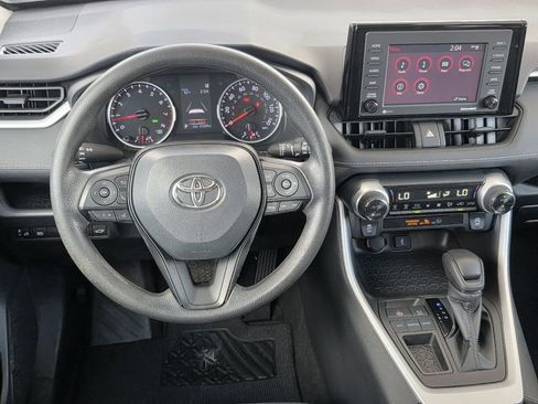 Used 2022 Toyota RAV4 XLE w/ Convenience Package image 10
