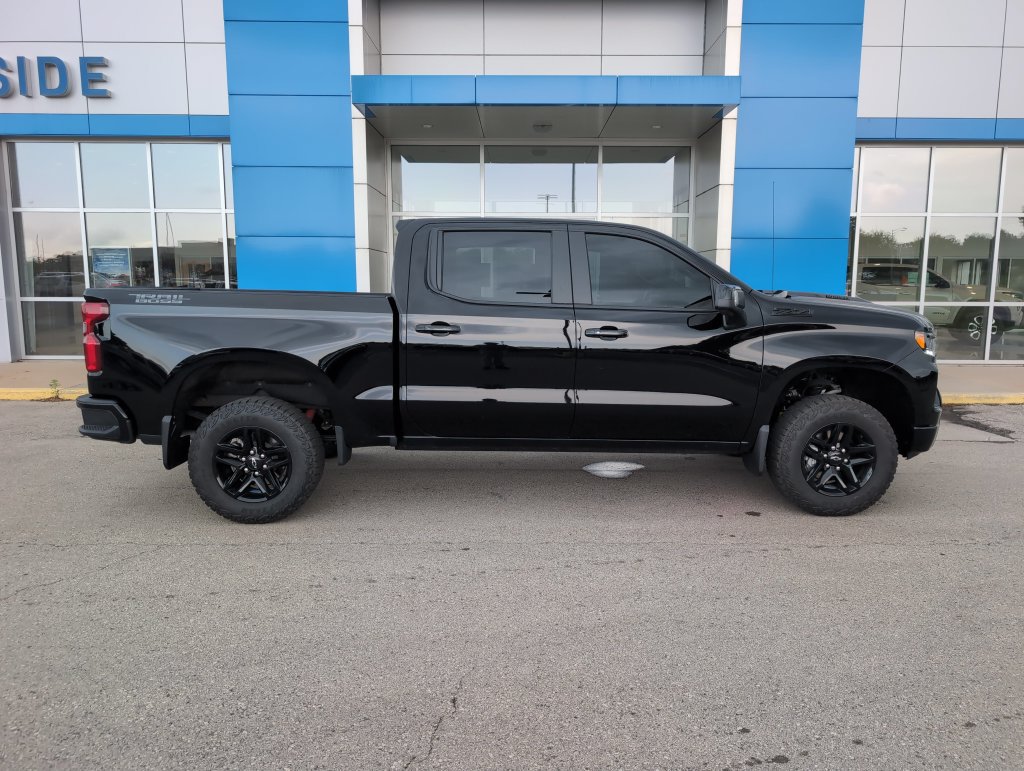 Used 2023 Chevrolet Silverado 1500 LT Trail Boss w/ LT Trail Boss Premium Package AWD/4WD 360° Tour