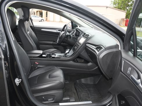 Used 2014 Ford Fusion Titanium FWD image 20