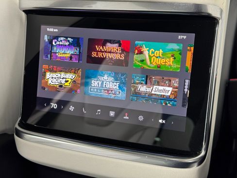 Used 2022 Tesla Model X image 40