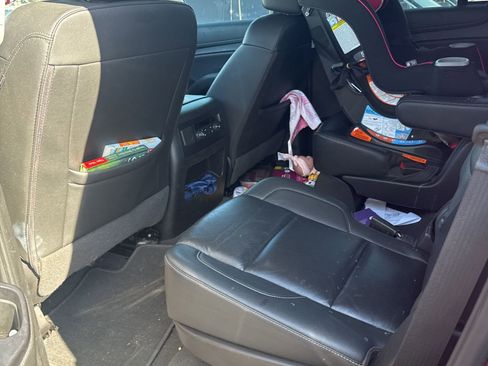 Used 2020 GMC Yukon SLT image 3