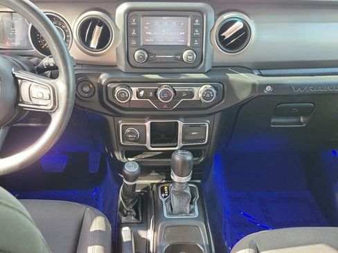 Used 2018 Jeep Wrangler Unlimited Sport image 18